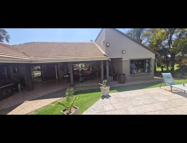 FARM FOR SALE IN RASLOUW AH
